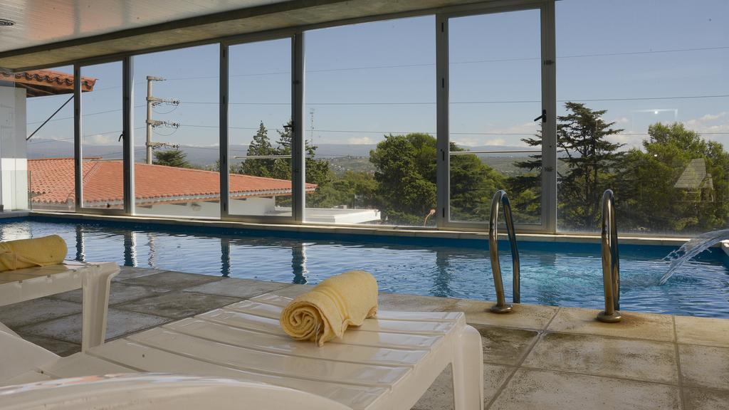 Hotel 15 De Mayo Villa Carlos Paz Exterior foto